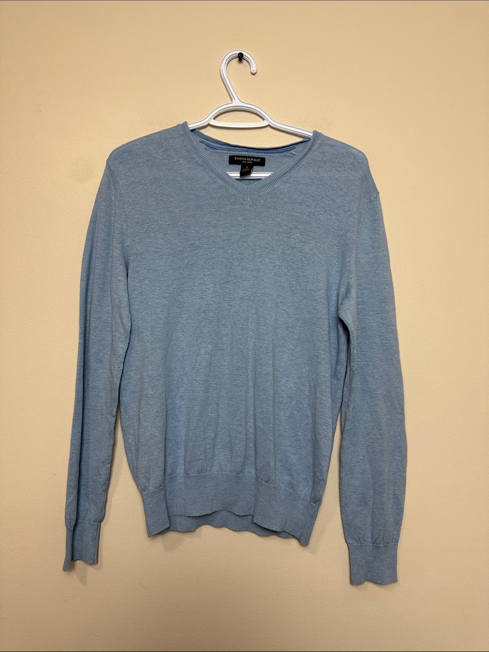 Banana Republic Men's Sky Blue V-Neck linen/Silk blend Sweater size S